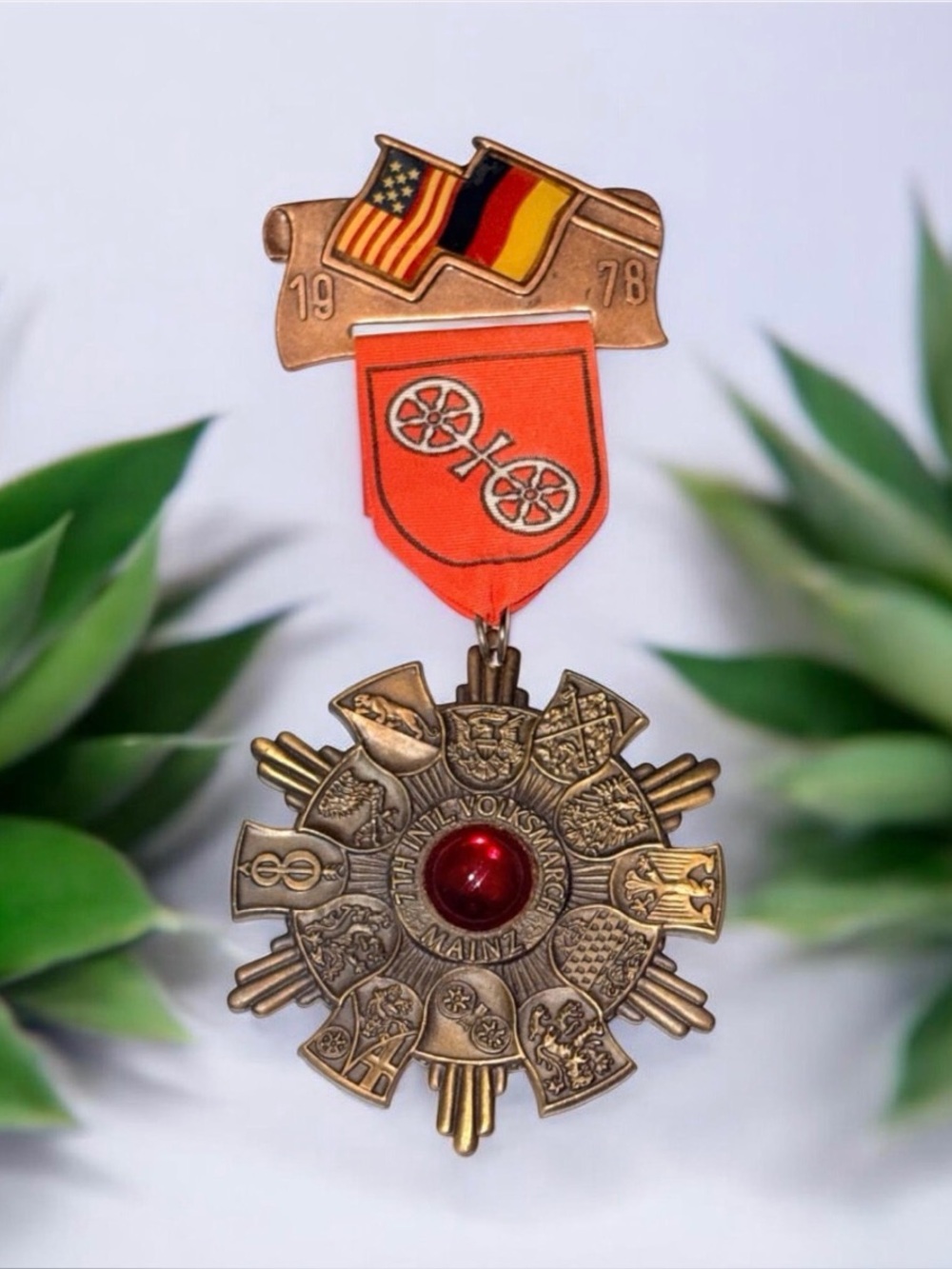 1978 7th International Volksmarch Mainz Medal Germany US Flag Heinrich Kissing